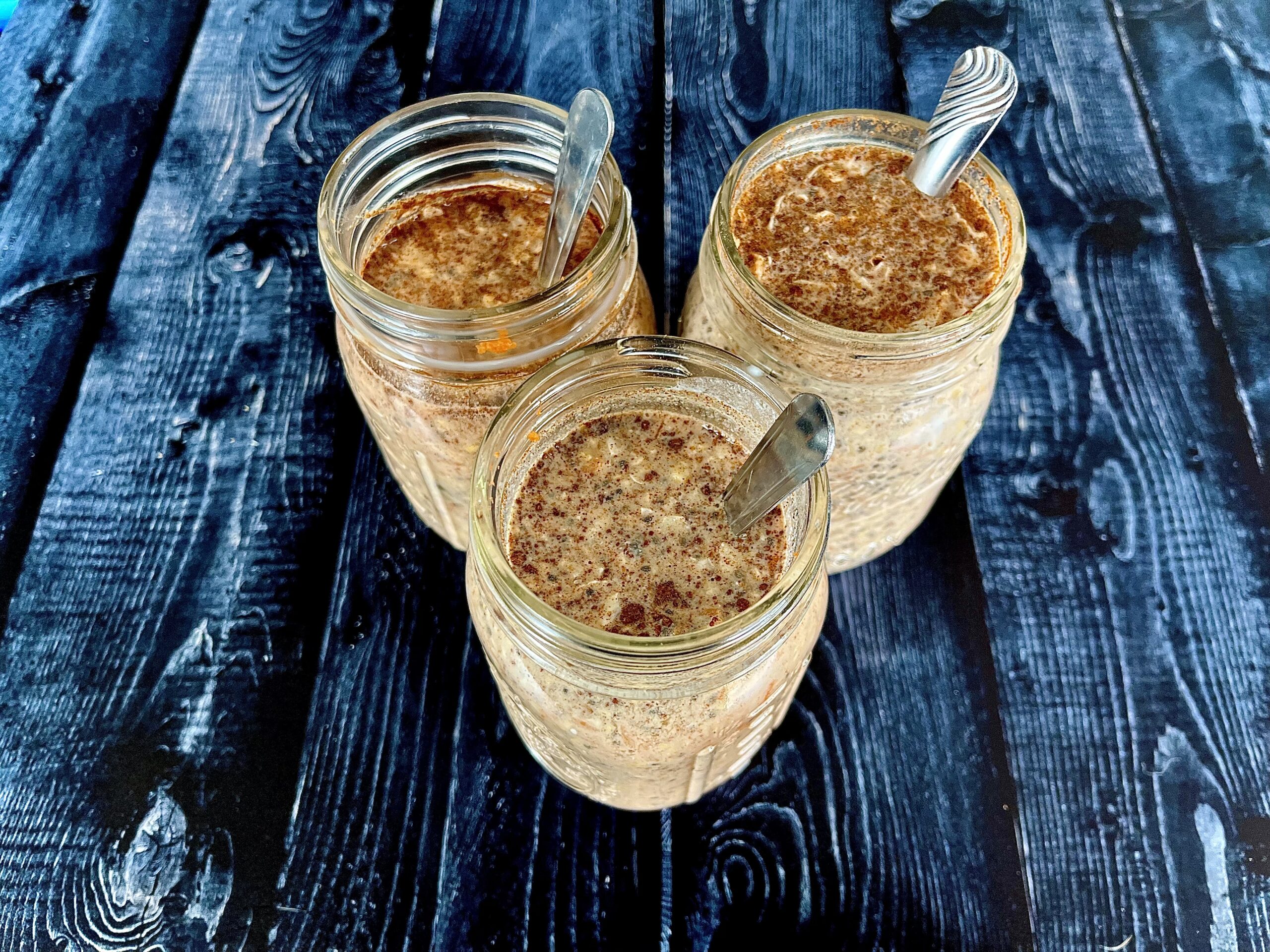mason jars of carrot cake overnight oats.